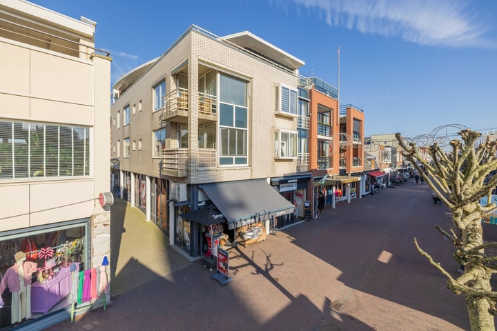 Hoofdstraat 75A in Noordwijk foto