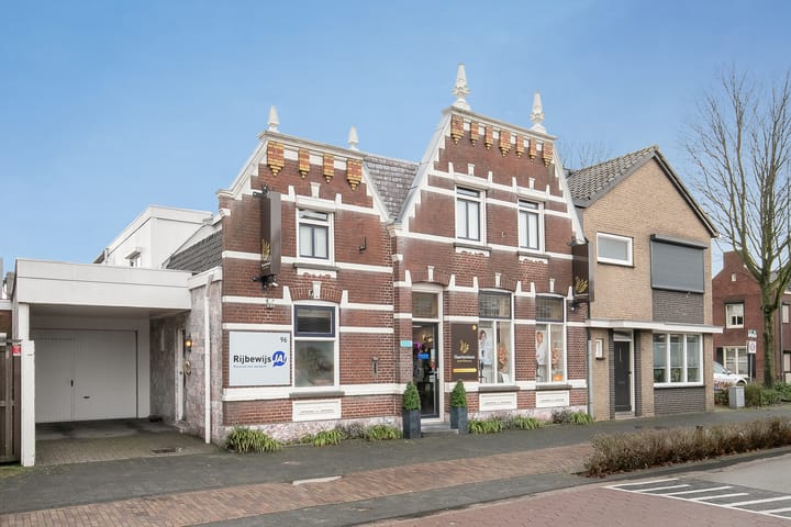 Hoofdstraat 96 in Rijen