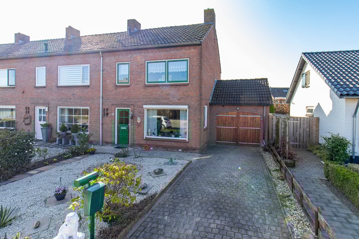 Hoofdveld 12 in Eethen foto