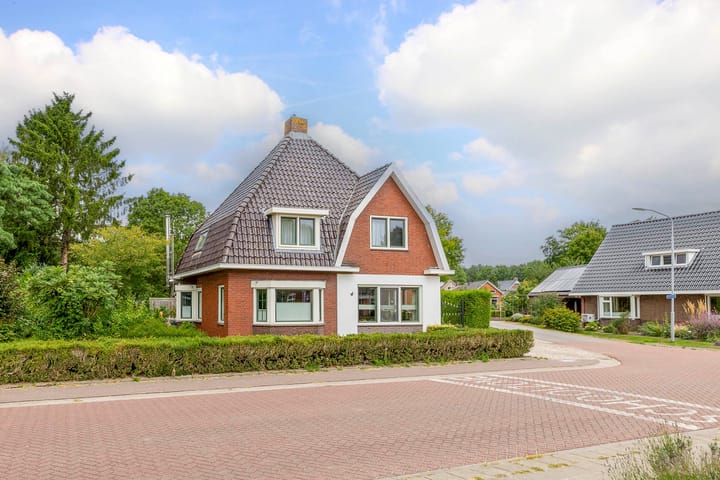 Hoofdweg 100 in Westerlee foto