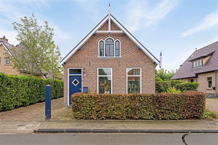 Hoofdweg 118 in Oldeholtpade foto
