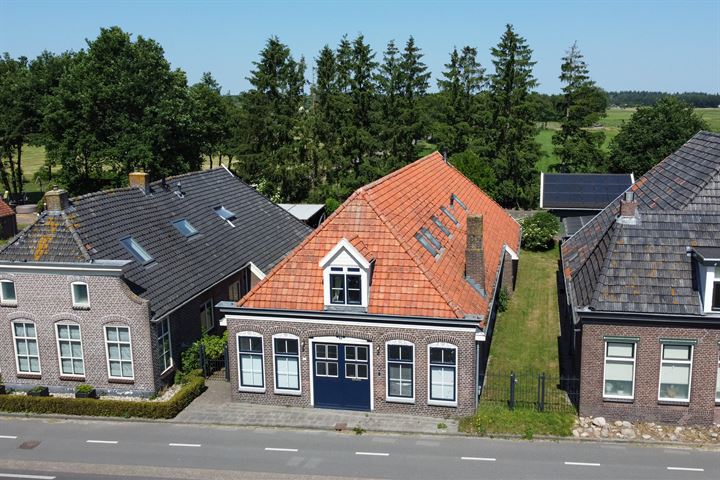 Hoofdweg 124 in Nijensleek foto