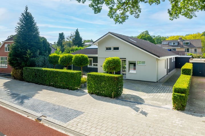 Hoofdweg 124 in Eelde foto