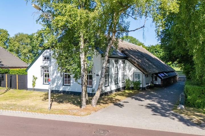 Hoofdweg 162 in Hellum