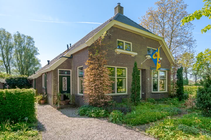 Hoofdweg 207 in Taarlo