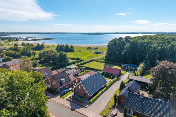 Hoofdweg 260 in Midwolda foto