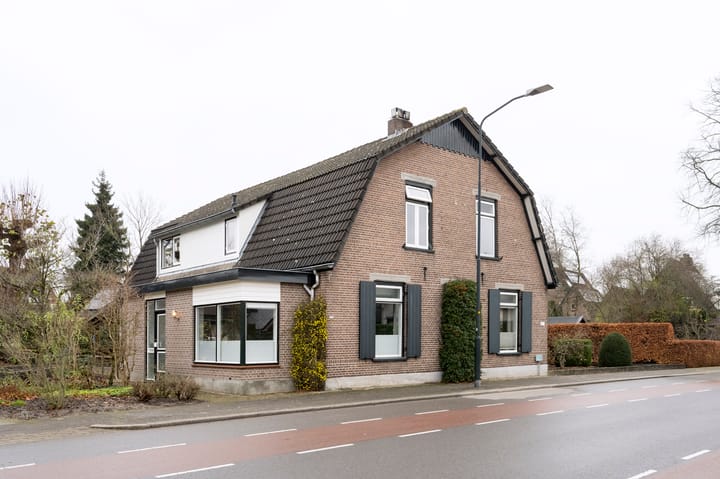Hoofdweg 33 in Loenen