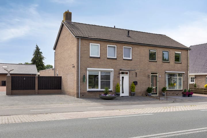Hoofdweg 43 in Smilde foto