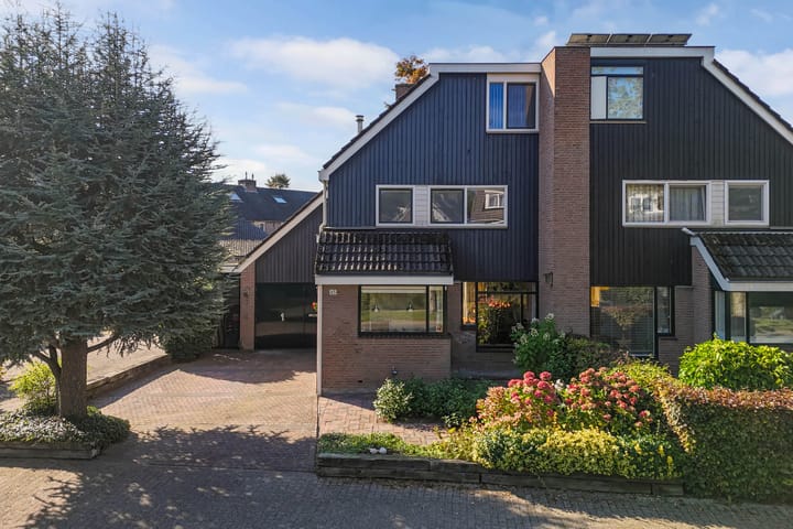 Hoofdweg 65 in Huizen foto