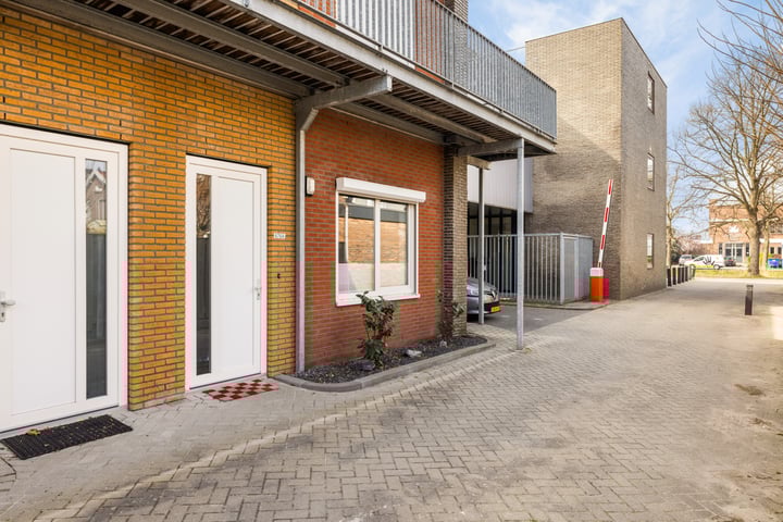 Hoofdweg 676A in Hoofddorp