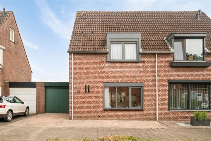 Hoofdweg Noord 23 in Zuiddorpe foto