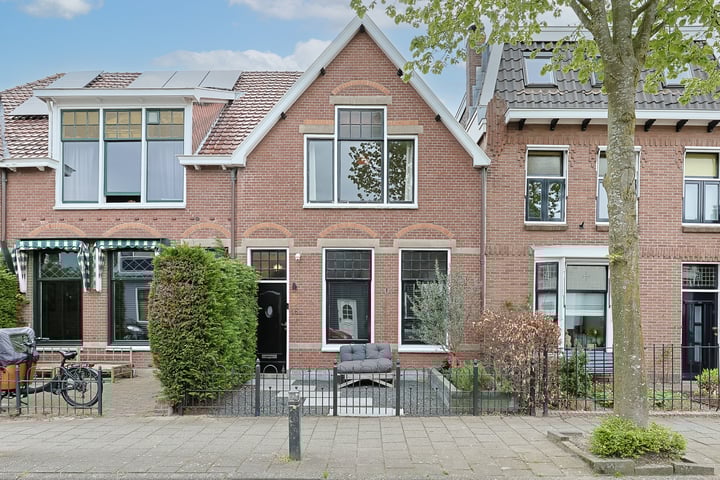 Foto van woning Hooftstraat 166, Alphen aan den Rijn