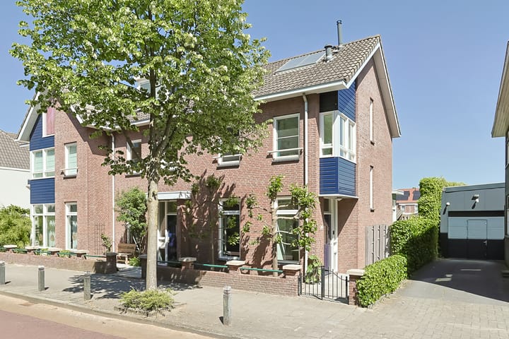 Hooftstraat 232 in Alphen aan den Rijn foto