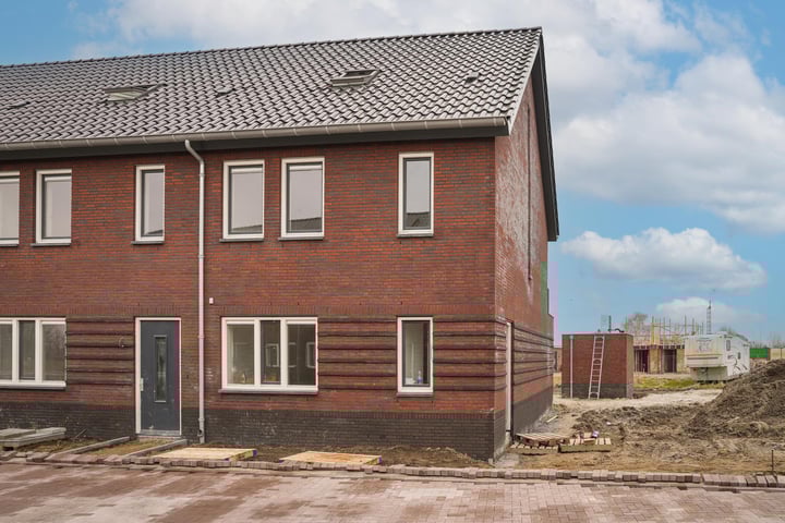 Hoog Boveneind 71 in Nederhemert foto