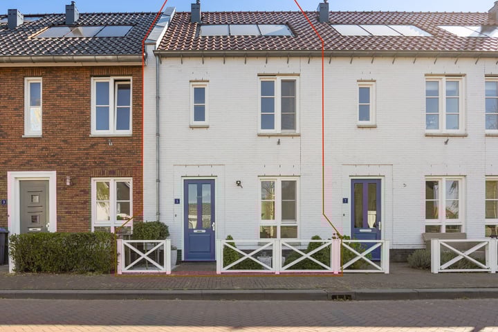 Hoogeboomstraat 5 in Eemnes foto