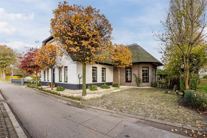 Hoogeveenseweg 21 in Schuinesloot foto