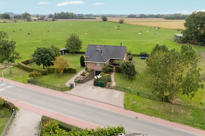 Hoogeweg 34 in Pannerden foto