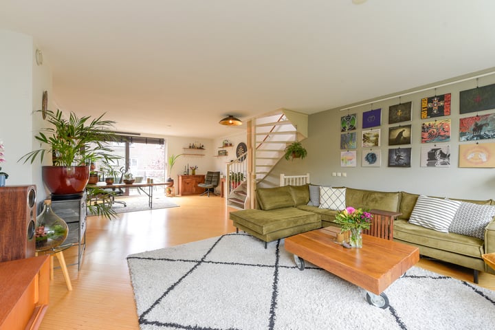 Hooghalenstraat 18 in 's-Gravenhage foto