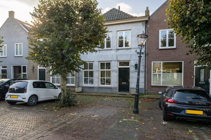 Hoogstraat 24 in Woudrichem foto