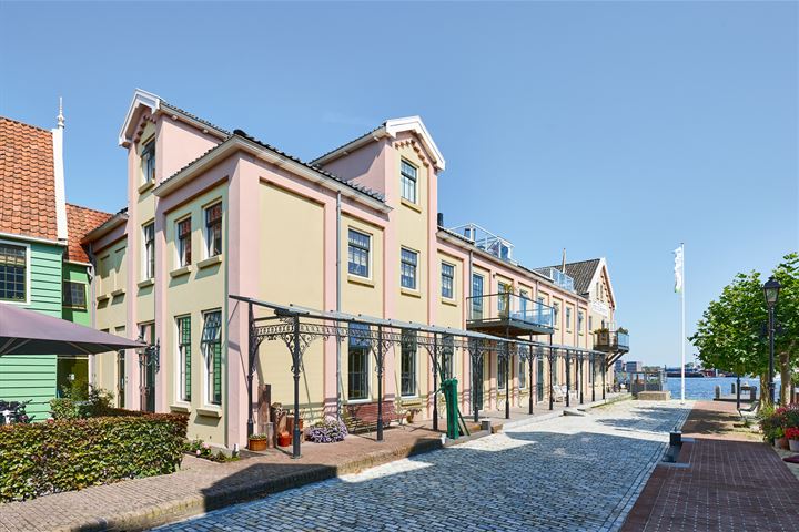 Hoogstraat 2A in Koog aan de Zaan foto