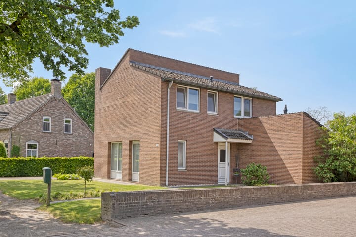 Hoogstraat 4a in Hooge Mierde foto