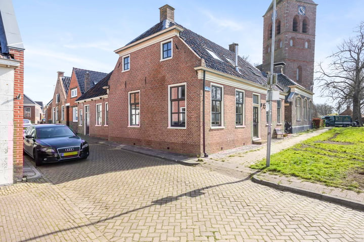 Hoogstraat 5 in Eenrum foto