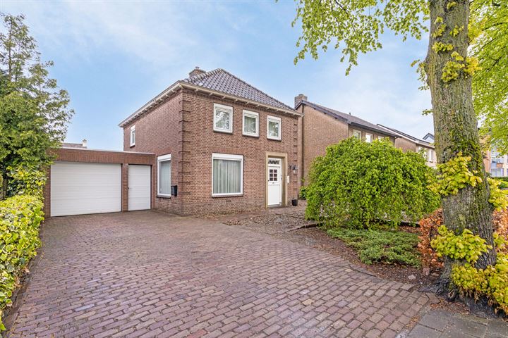 Hoogstraat 8 in Heesch foto