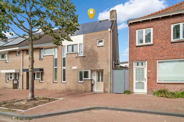 Hoogstraat 99 in Roosendaal foto