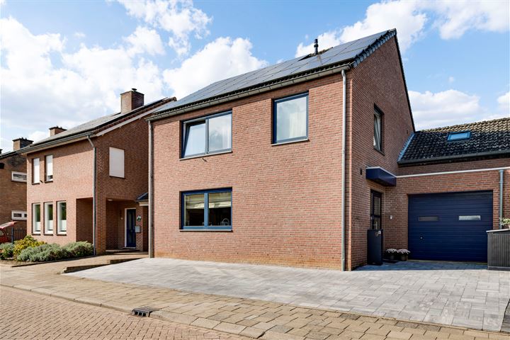 Hoogstraat 9A in Roosteren foto