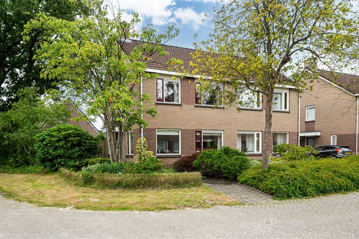 Hooijengastrjitte 25 in Burgum foto