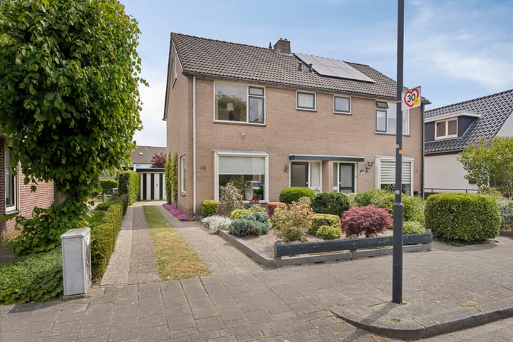 Hoornbloem 62 in Apeldoorn foto