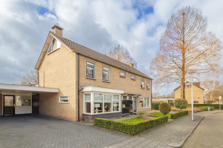 Hortensiastraat 24 in Wierden foto