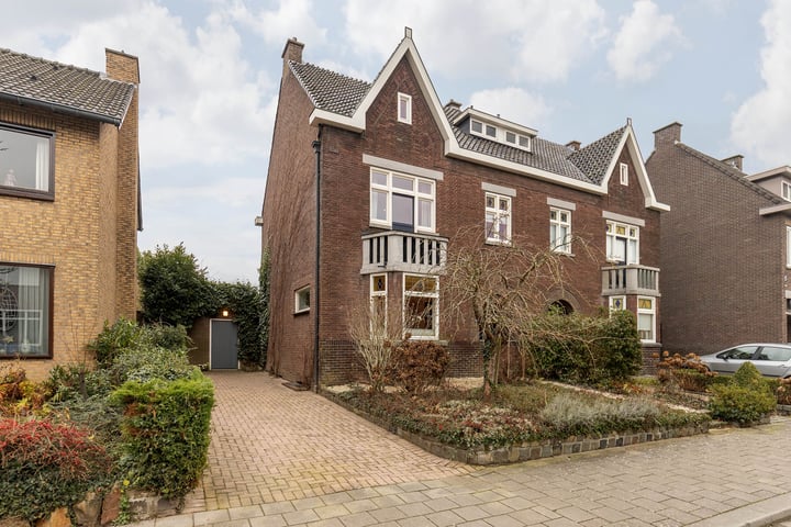 Houterend 107 in Stein foto