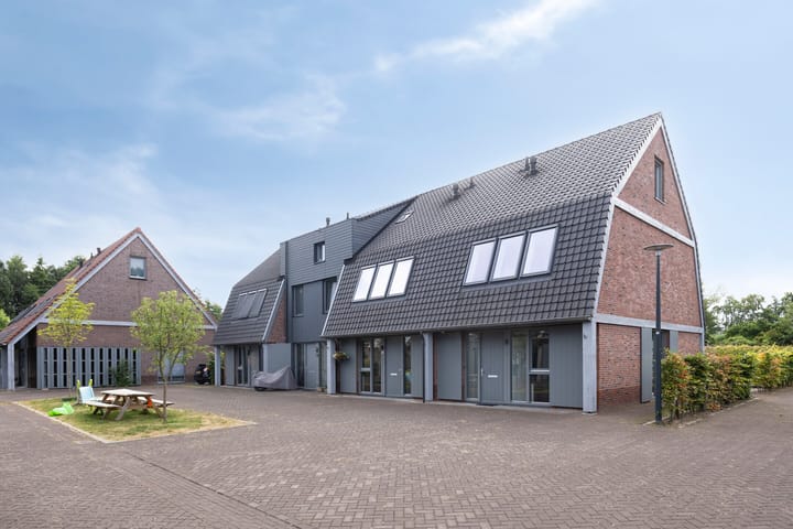 Hubertshoeve 20 in Veghel foto