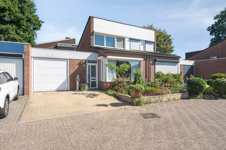 Hubertushof 8 in Born foto