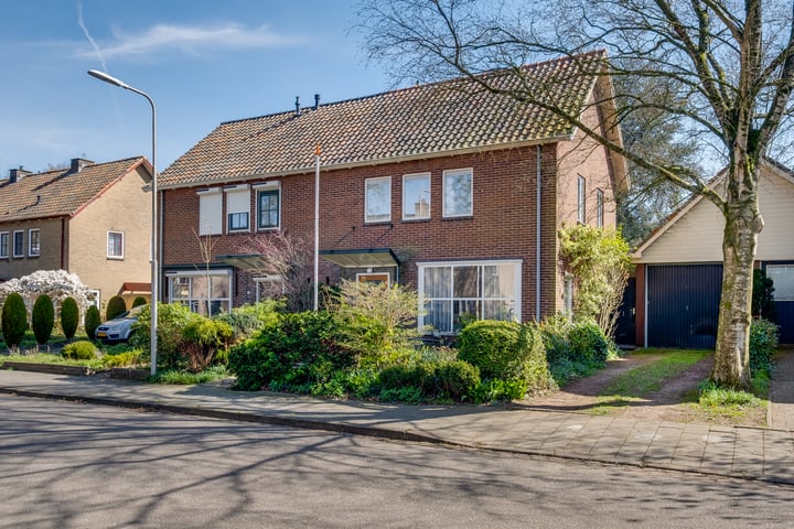 Hugo de Grootlaan 17 in Lochem foto