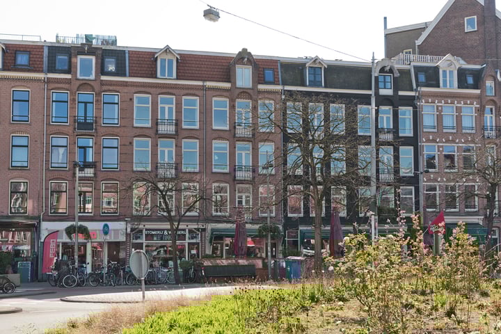 Hugo de Grootplein 7-3 in Amsterdam