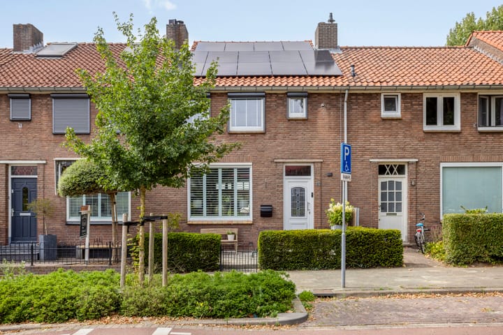 Hugo de Grootstraat 10 in Arnhem foto