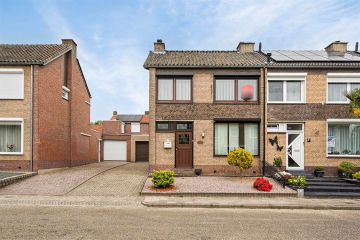 Hugo de Grootstraat 6 in Geleen foto