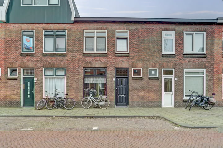 Hugo van Rijkenlaan 5 in Delft foto