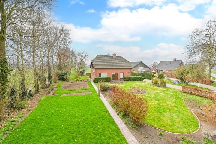 Huinerwal 8 in Putten foto