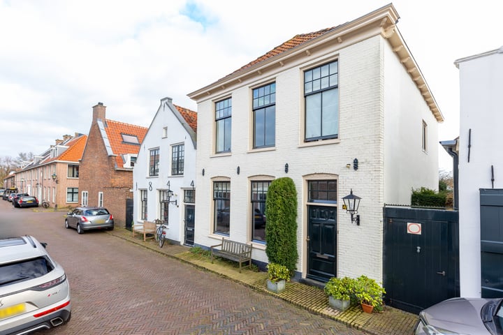 Huizerpoortstraat 4 in Naarden foto