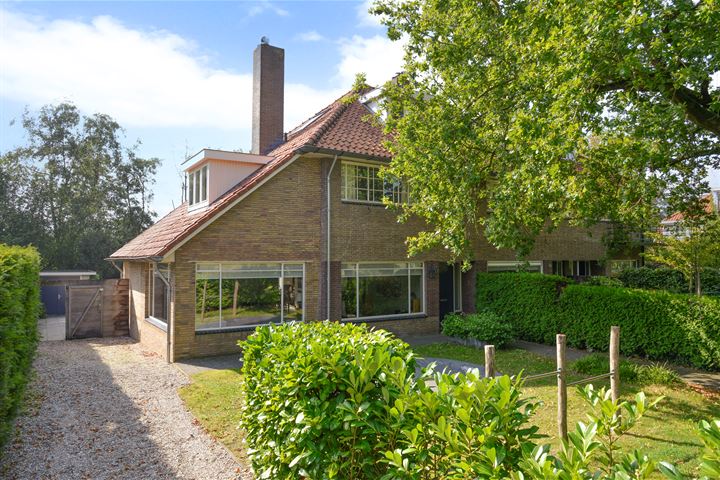 Huizerstraatweg 63 in Naarden foto
