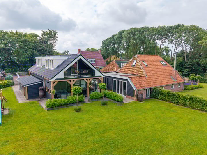 Huizingerweg 62 in Westeremden foto