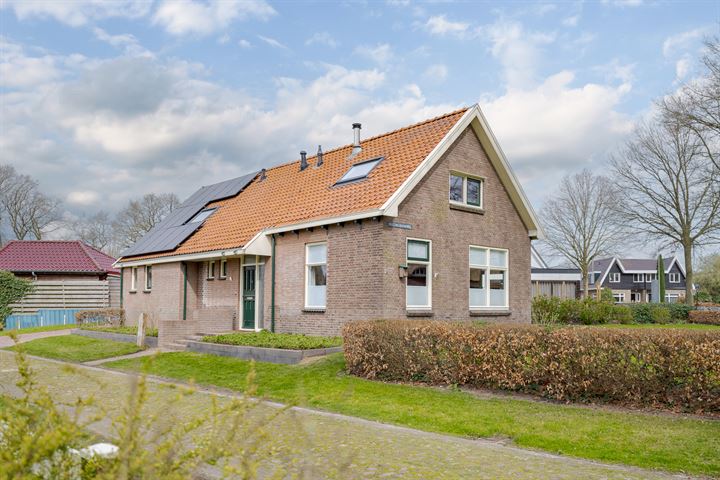 Huizingsbrinkweg 70 in Emmen foto