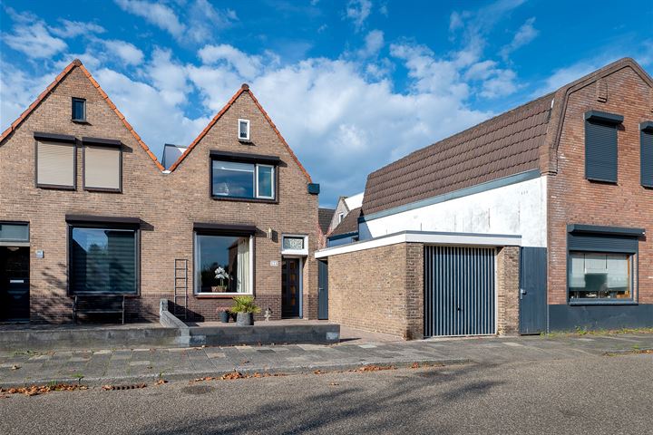 Hulsdonksestraat 114 in Roosendaal foto