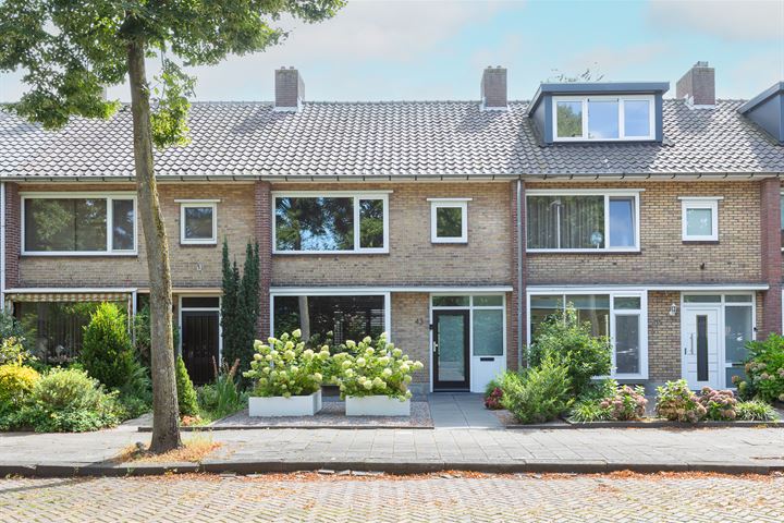 Humperdincklaan 43 in Eindhoven foto