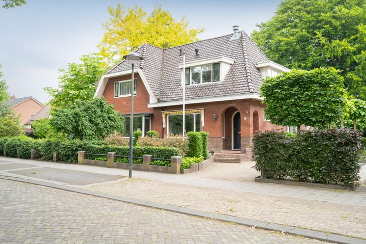 Hunenbaan 4 in Emmen foto
