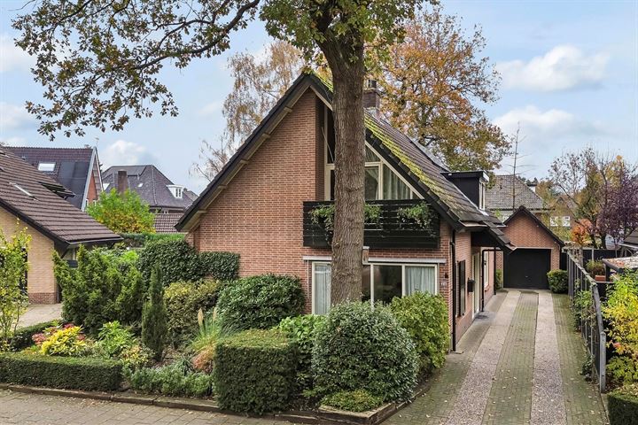 Huygenslaan 24 in Apeldoorn foto