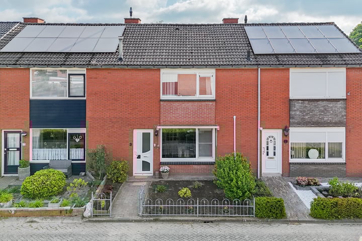 Iemschoer 9 in Emmen foto